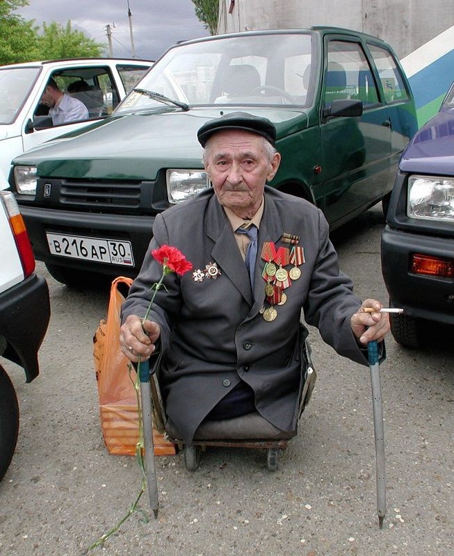 Спасибо товарищу  Брежневу. За возрождение Праздника Победы, за продление жизни еще остававшихся инвалидов  войны...  - фото 1